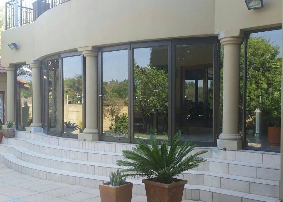 Foto de IGA Glass&Aluminium Johannesburg