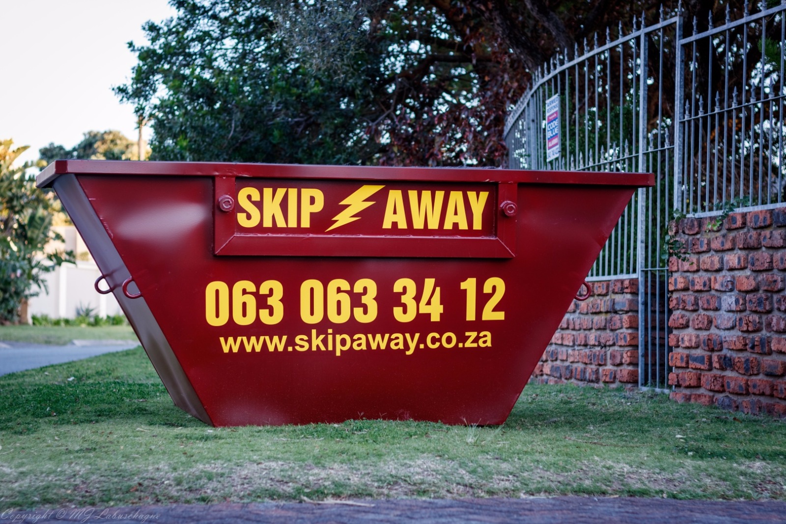 SkipAway Mini Skip Hire / Rental East London