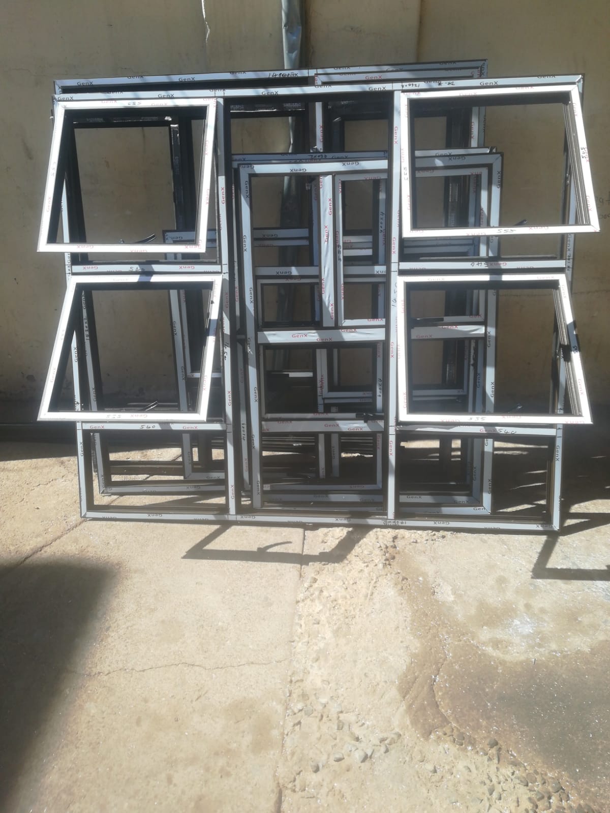 Fotos de Square Group Glass & Aluminium